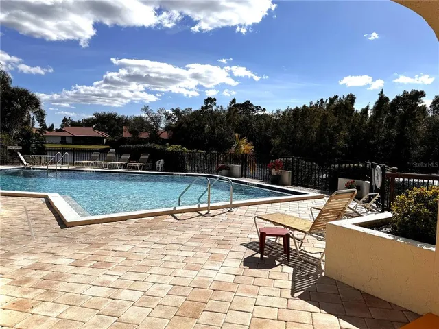 $470,000 | 229 Laurel Hollow Drive, Unit 83, Nokomis, FL 34275