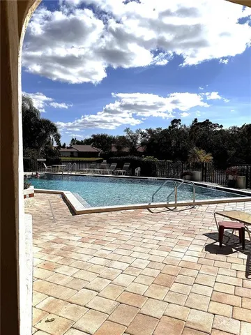 $470,000 | 229 Laurel Hollow Drive, Unit 83, Nokomis, FL 34275