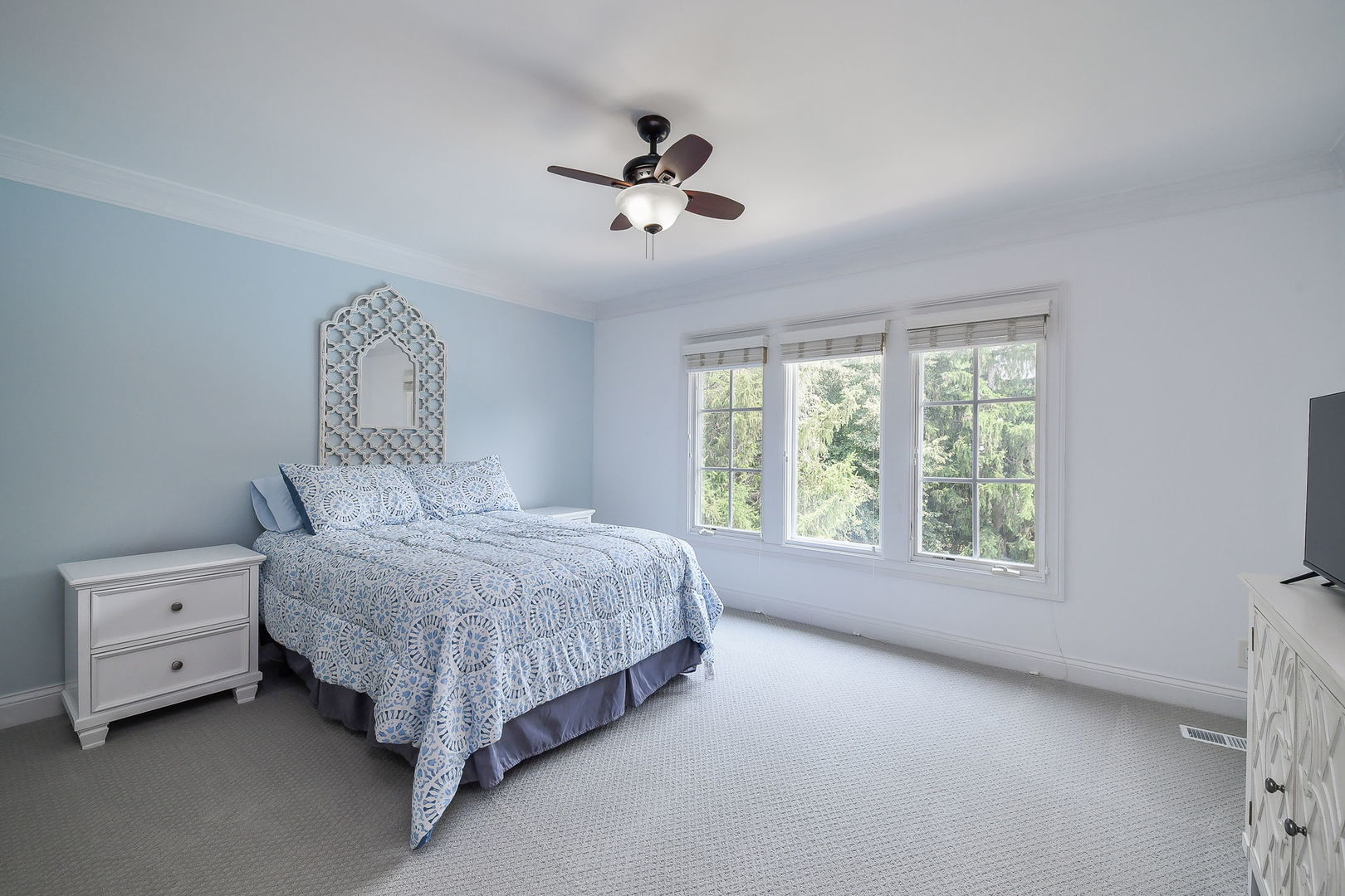 3N943 Walt Whitman Road St. Charles, IL 60175 - Photo 25 of 44 a bedroom with a bed and a large window