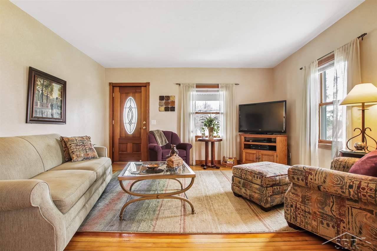 650 South Garfield Road Linwood, MI 48634 - Photo 3 of 28 Original Hardwood Floors