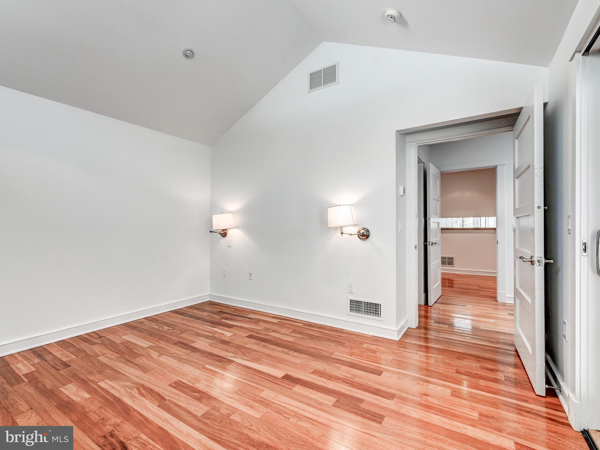 6138 Barroll Road Baltimore, MD 21209 - Photo 18 of 26 Ensuite 3@