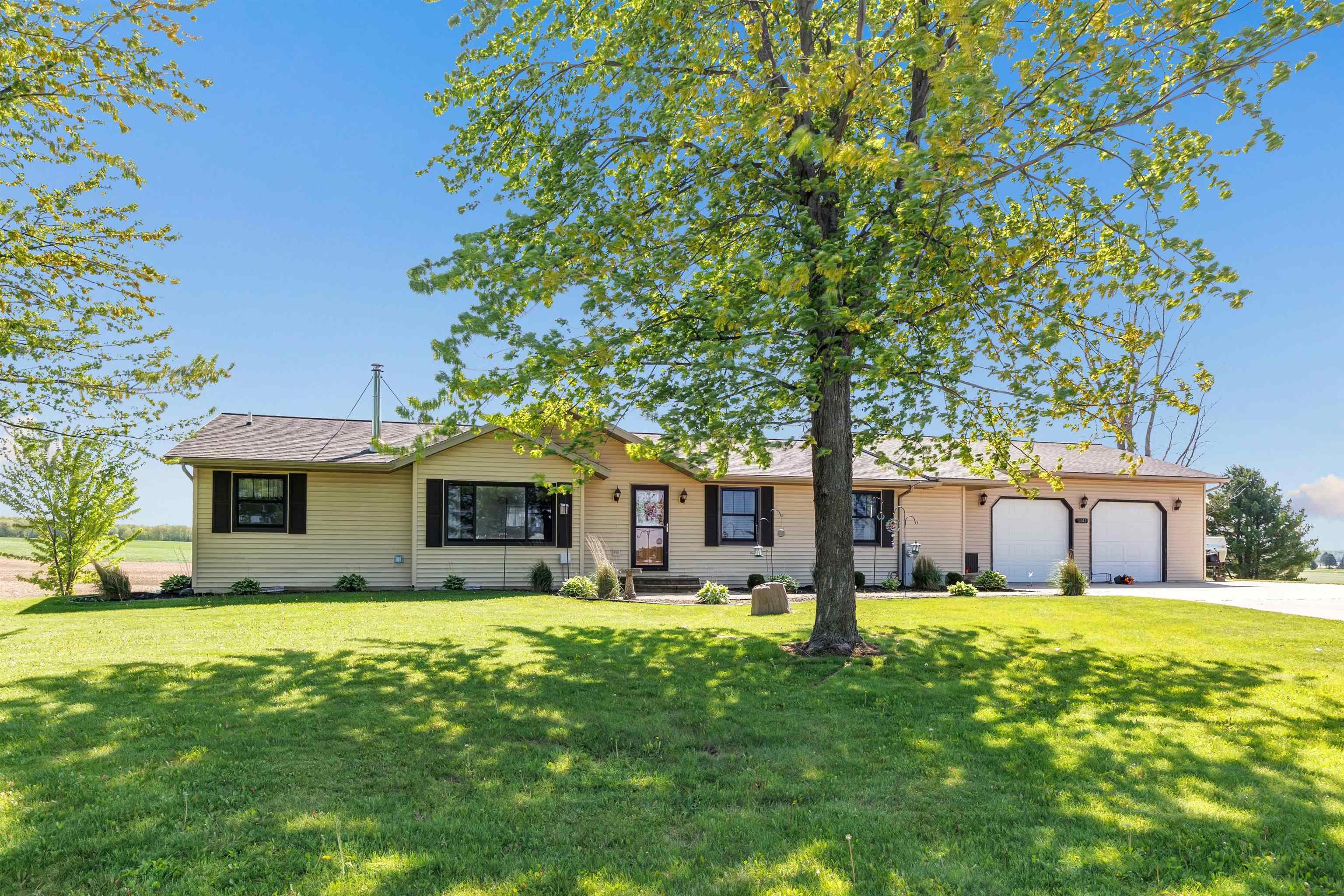 6141 Morrison Road De Pere, WI 54115 - Photo 1 of 40