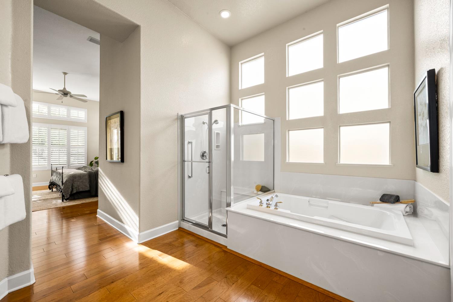 856 Mossy Ridge Lane Lincoln, CA 95648 - Photo 24 of 44 a spacious bathroom with a tub and a large window