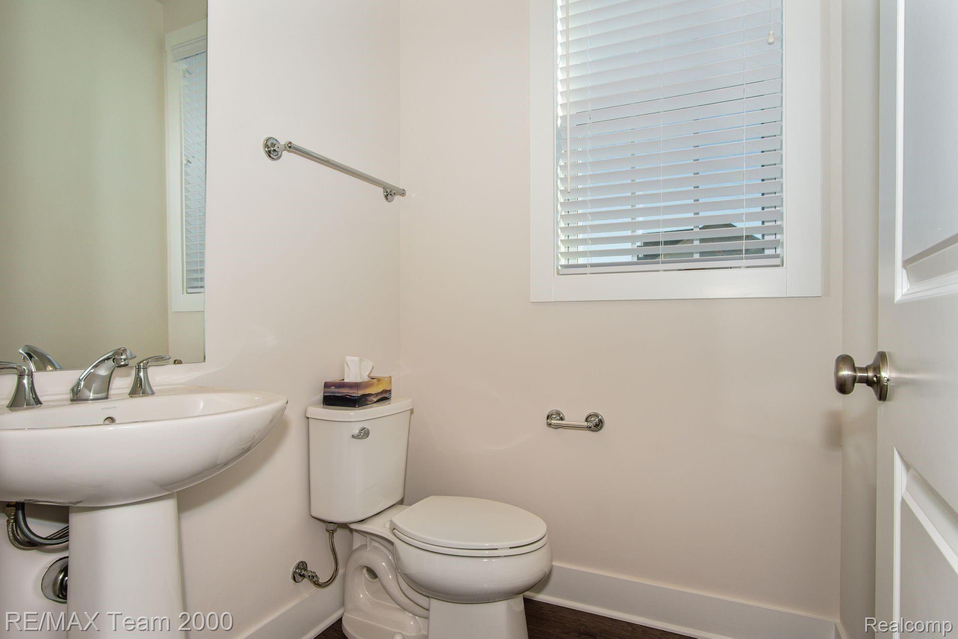 50625 Rockingham Drive Canton, MI 48188 - Photo 13 of 30 17.jpg