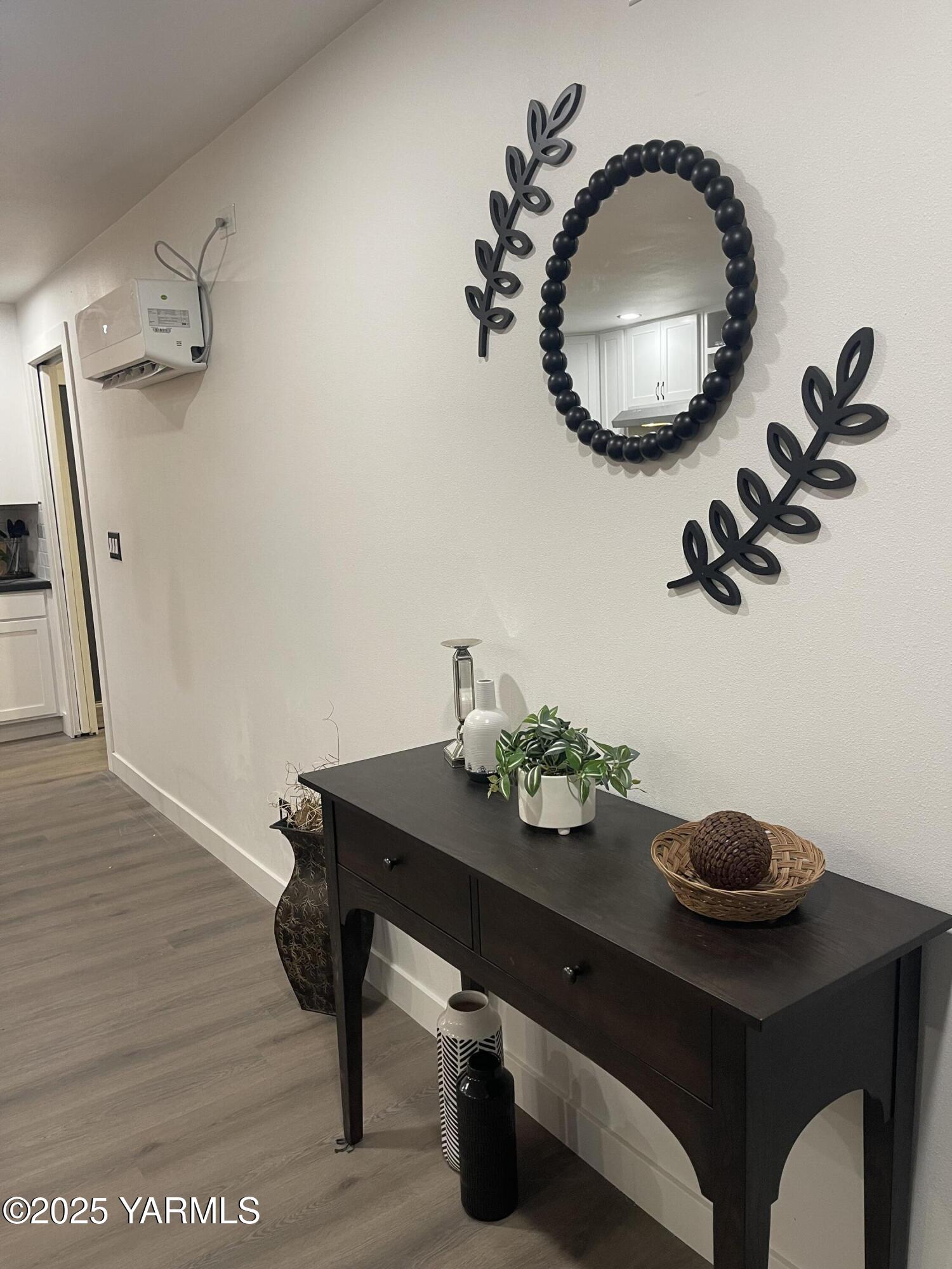 212 West Boulevard, Unit S Granger, WA 98932 - Photo 8 of 40 a bathroom with a sink and a mirror