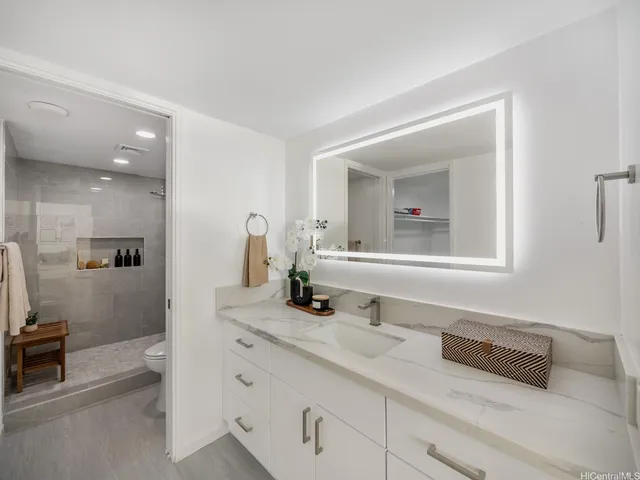 $990,000 | 1600 Ala Moana Boulevard, Unit 2906, Honolulu, HI 96815