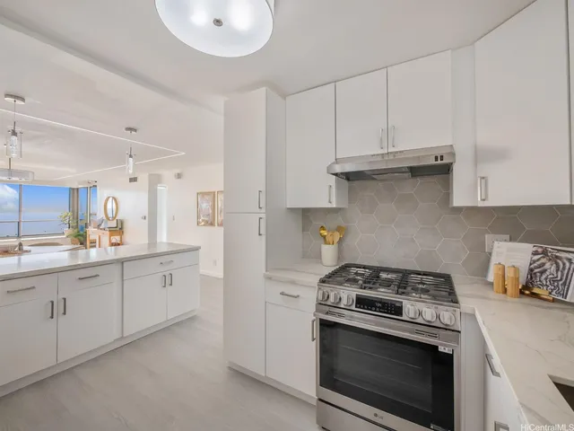 $990,000 | 1600 Ala Moana Boulevard, Unit 2906, Honolulu, HI 96815