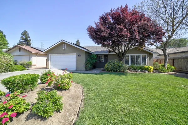 $403,500 | 5438 West Sample Avenue, Fresno, CA 93722