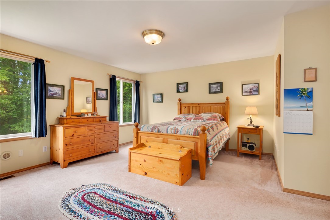 9924 Southwest 156th Street Vashon, WA 98070 - Photo 15 of 25
