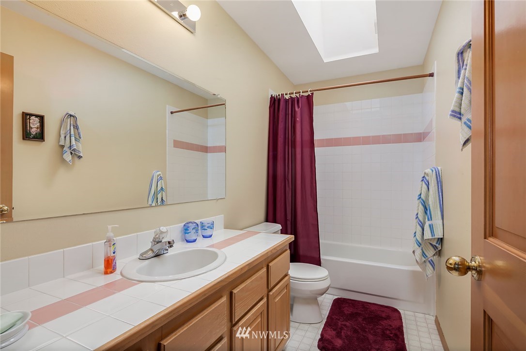 9924 Southwest 156th Street Vashon, WA 98070 - Photo 20 of 25