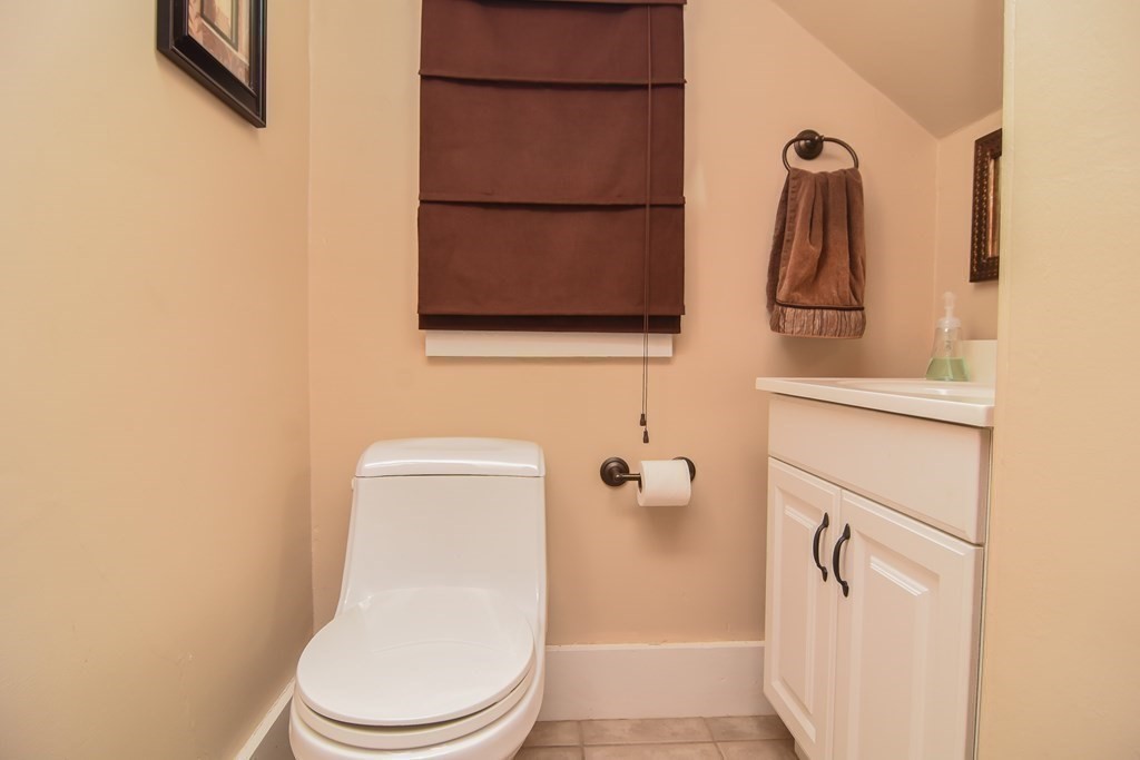 6 Stevens Street Methuen, MA 01844 - Photo 22 of 42