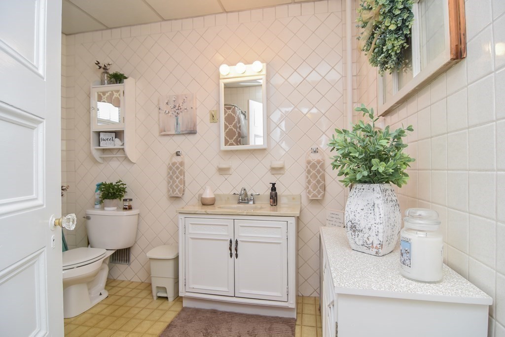 6 Stevens Street Methuen, MA 01844 - Photo 28 of 42