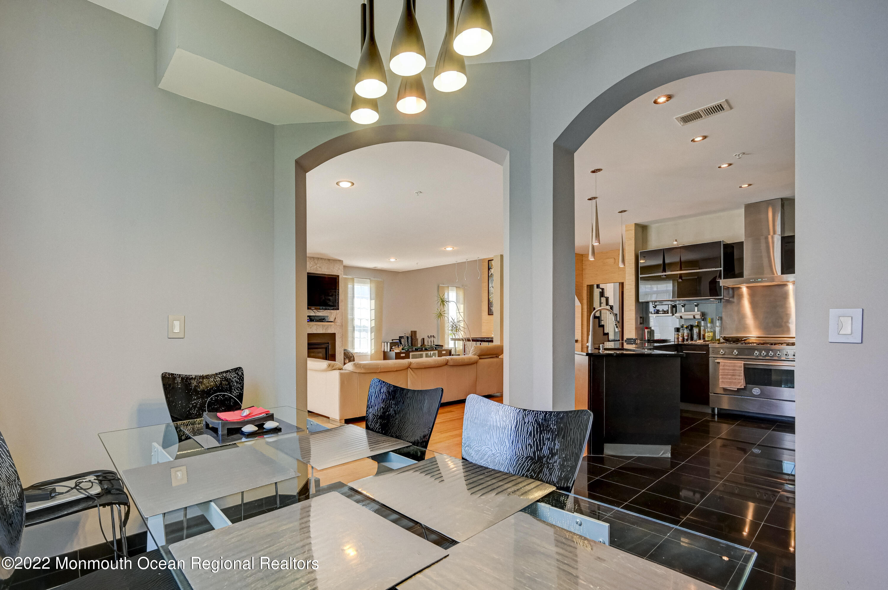 212 April Way Middletown, NJ 07748 - Photo 13 of 31 212_april_way016