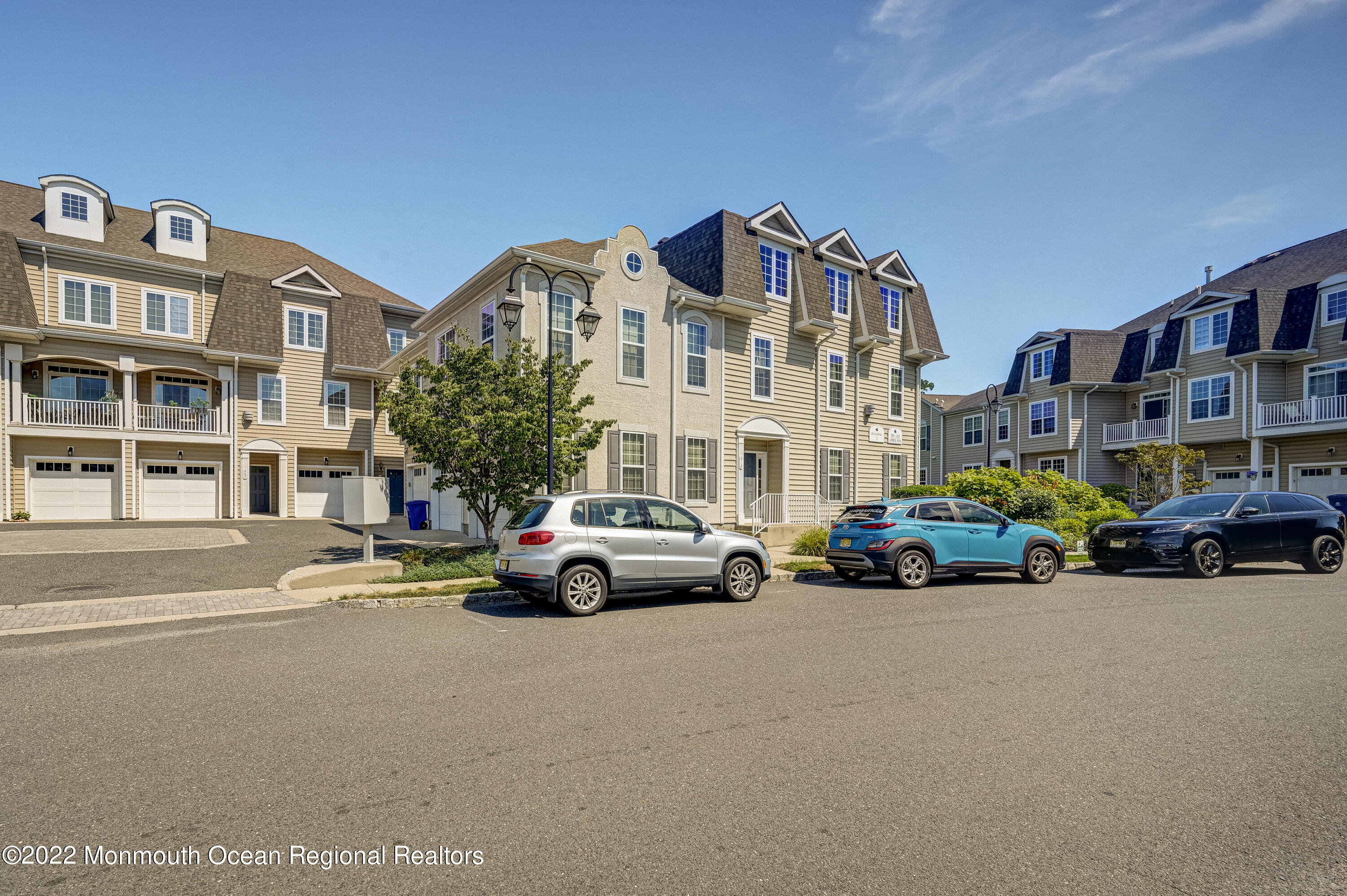 212 April Way Middletown, NJ 07748 - Photo 31 of 31 212_april_way005