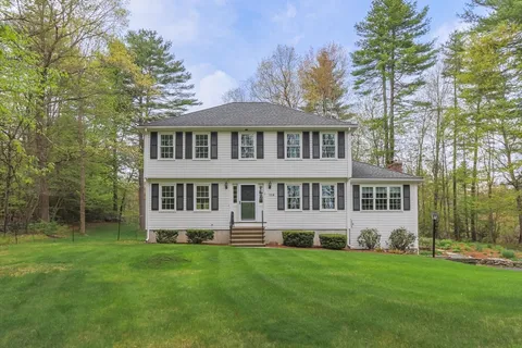 $699,900 | 118 Lawrence Street, Pepperell, MA 01463