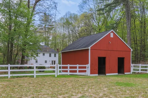 $699,900 | 118 Lawrence Street, Pepperell, MA 01463
