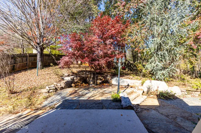 $379,000 | 1413 Mt Vista Drive, Knoxville, TN 37920