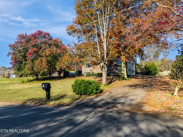 $379,000 | 1413 Mt Vista Drive, Knoxville, TN 37920