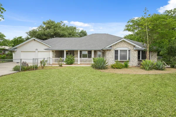 $949,999 | 6625 East Post Road, Kyle, TX 78640