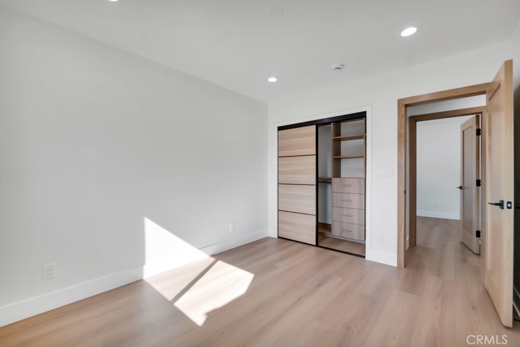 6156 Colbath Avenue Valley Glen, CA 91401 - Photo 15 of 62