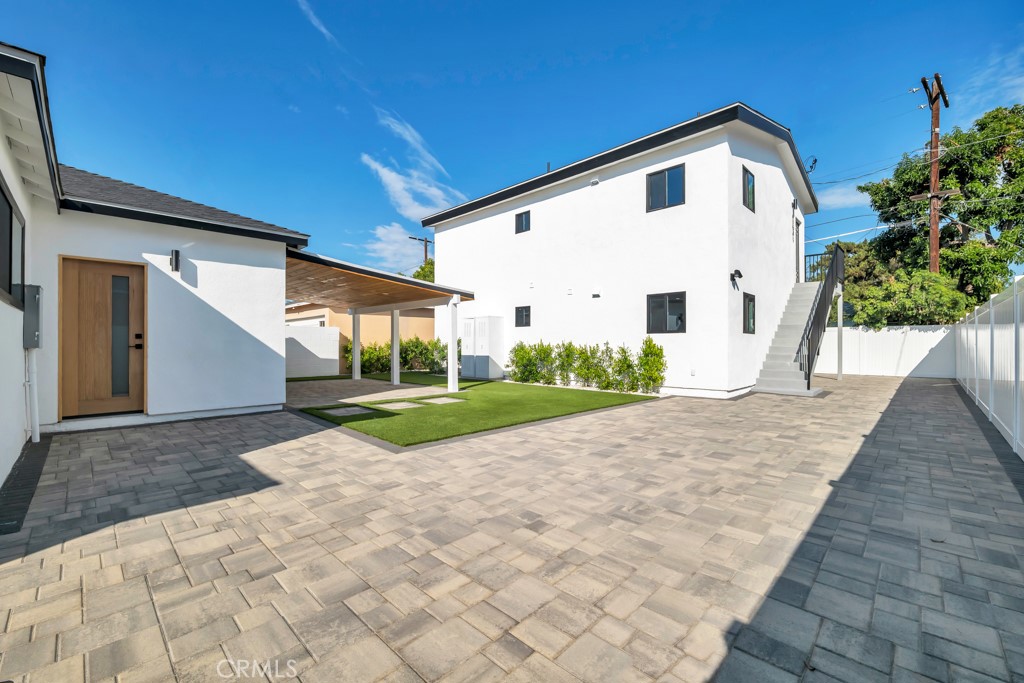 6156 Colbath Avenue Valley Glen, CA 91401 - Photo 26 of 62 a view of a back yard of the house