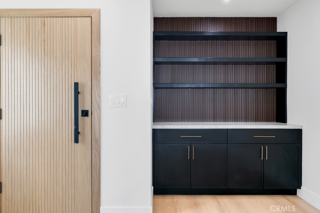 6156 Colbath Avenue Valley Glen, CA 91401 - Photo 8 of 62