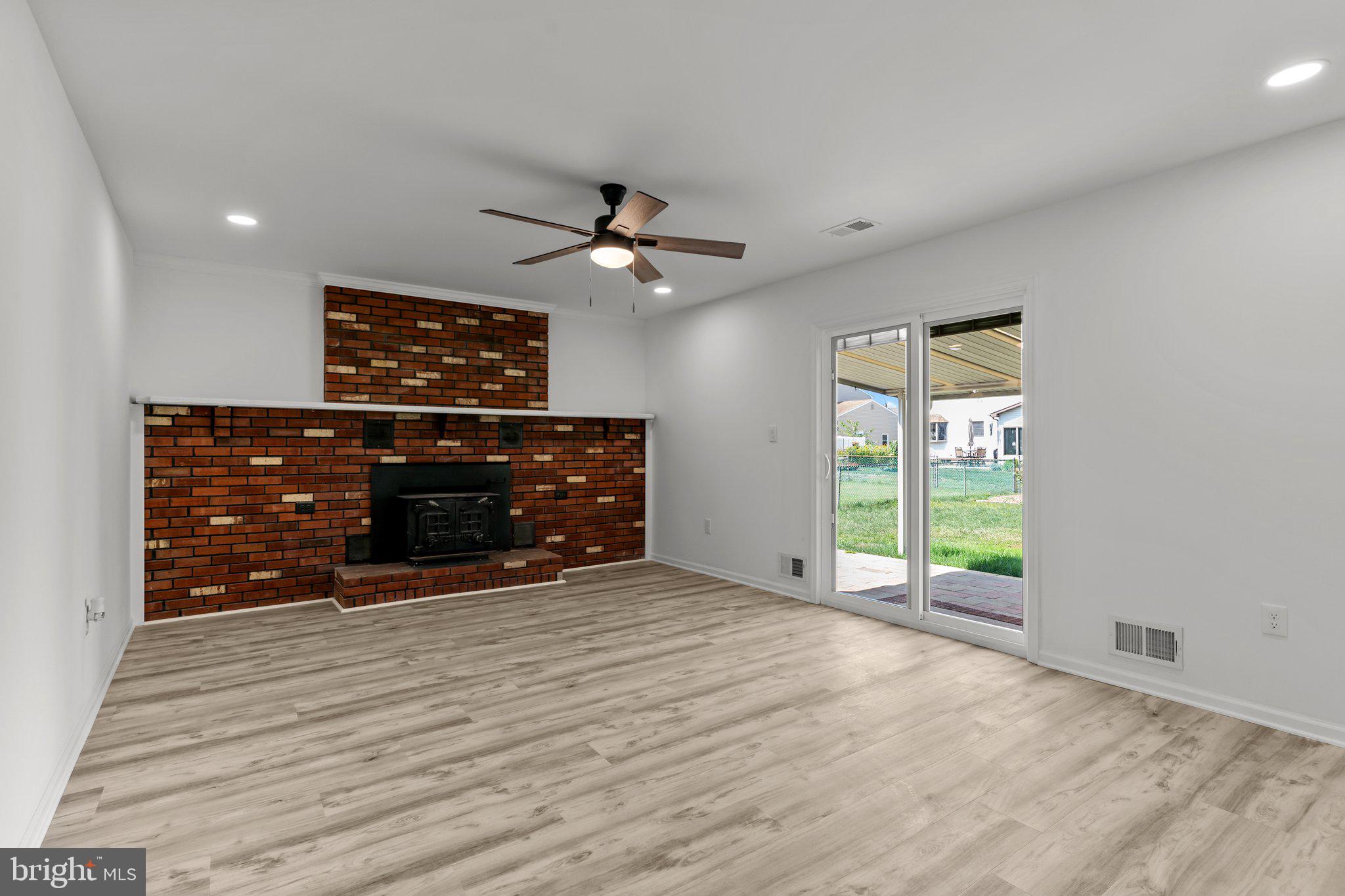 8 Robin Hood Drive Levittown, PA 19054 - Photo 19 of 49 2nd Living Room