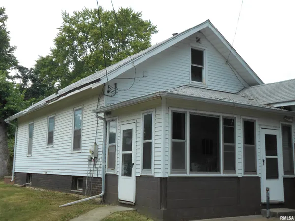 $79,000 | 223 North College Street, Macomb, IL 61455