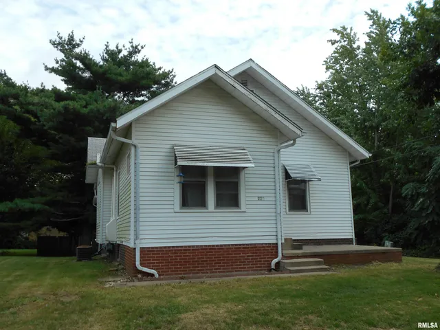$79,000 | 223 North College Street, Macomb, IL 61455