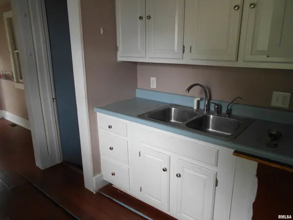 $79,000 | 223 North College Street, Macomb, IL 61455