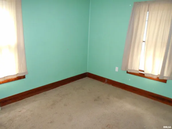 $79,000 | 223 North College Street, Macomb, IL 61455