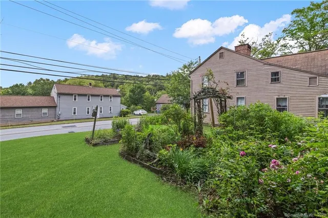 $350,000 | 1250 Highway 171, Woodstock, CT 06281