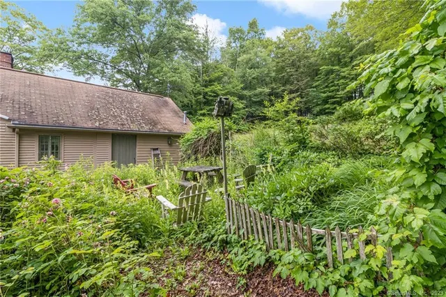 $350,000 | 1250 Highway 171, Woodstock, CT 06281