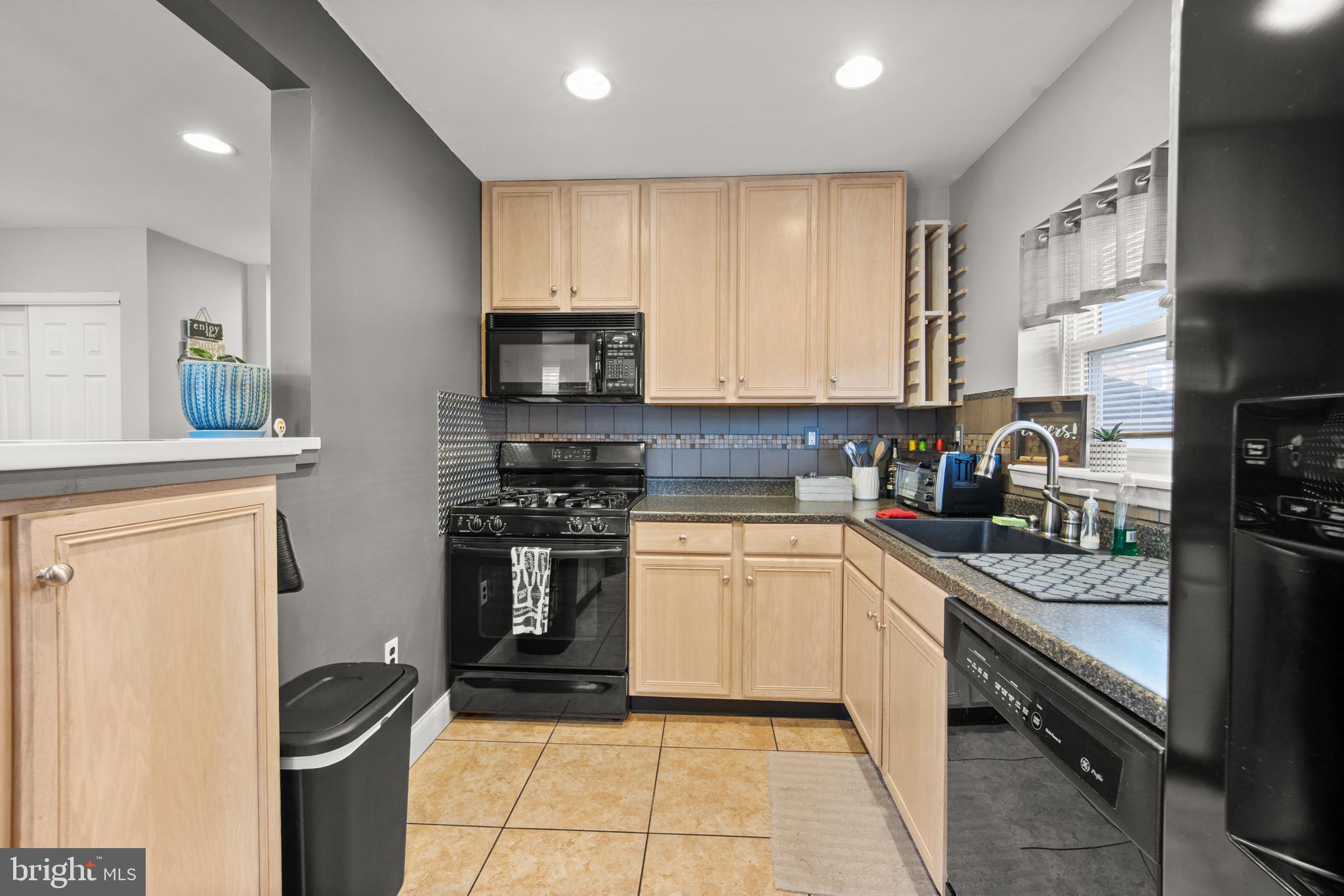 3960 Constance Road Philadelphia, PA 19114 - Photo 6 of 27 Gallery Image 6