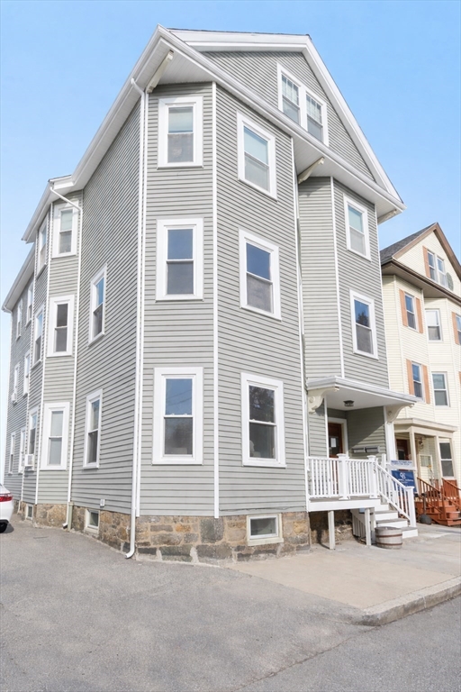 55 Reservoir Road, Unit 2 Chestnut Hill, MA 02467 - Photo 15 of 17 Gallery Image 15