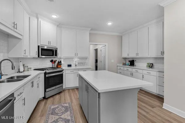 $342,000 | 817 Long Leaf Circle, Brandon, MS 39042