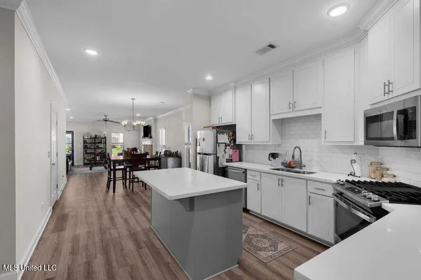 $342,000 | 817 Long Leaf Circle, Brandon, MS 39042