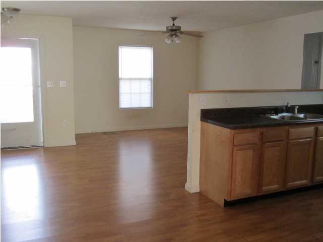85 Cardinal Lane, Unit B Dunlap, TN 37327 - Photo 5 of 11 85 dining