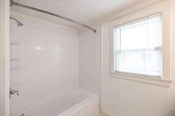 $2,200 | 2366 Highland Avenue, Goodlettsville, TN 37072