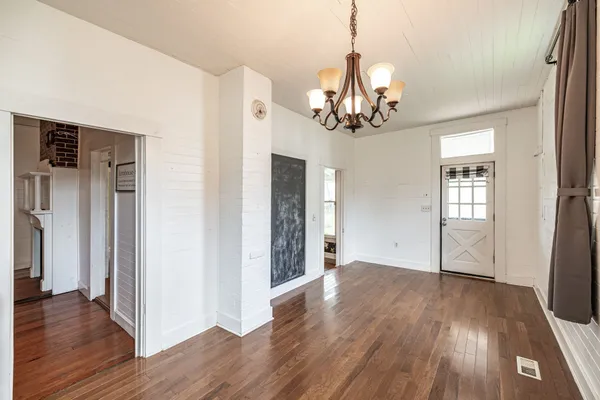 $2,200 | 2366 Highland Avenue, Goodlettsville, TN 37072