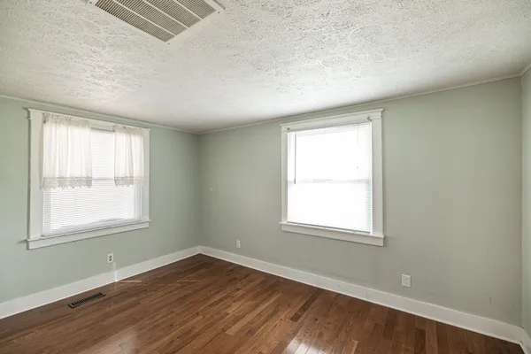 $2,200 | 2366 Highland Avenue, Goodlettsville, TN 37072