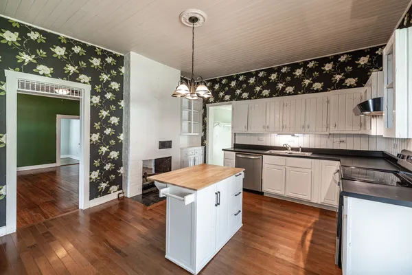 $2,200 | 2366 Highland Avenue, Goodlettsville, TN 37072