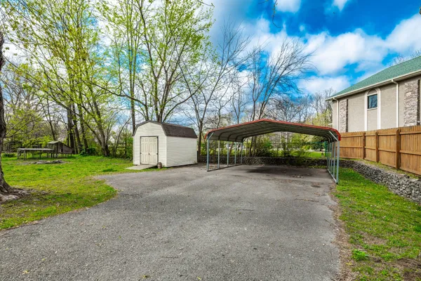 $2,200 | 2366 Highland Avenue, Goodlettsville, TN 37072