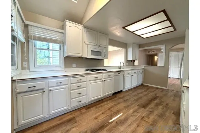 $5,700,000 | 920 Country Club Lane, Coronado, CA 92118