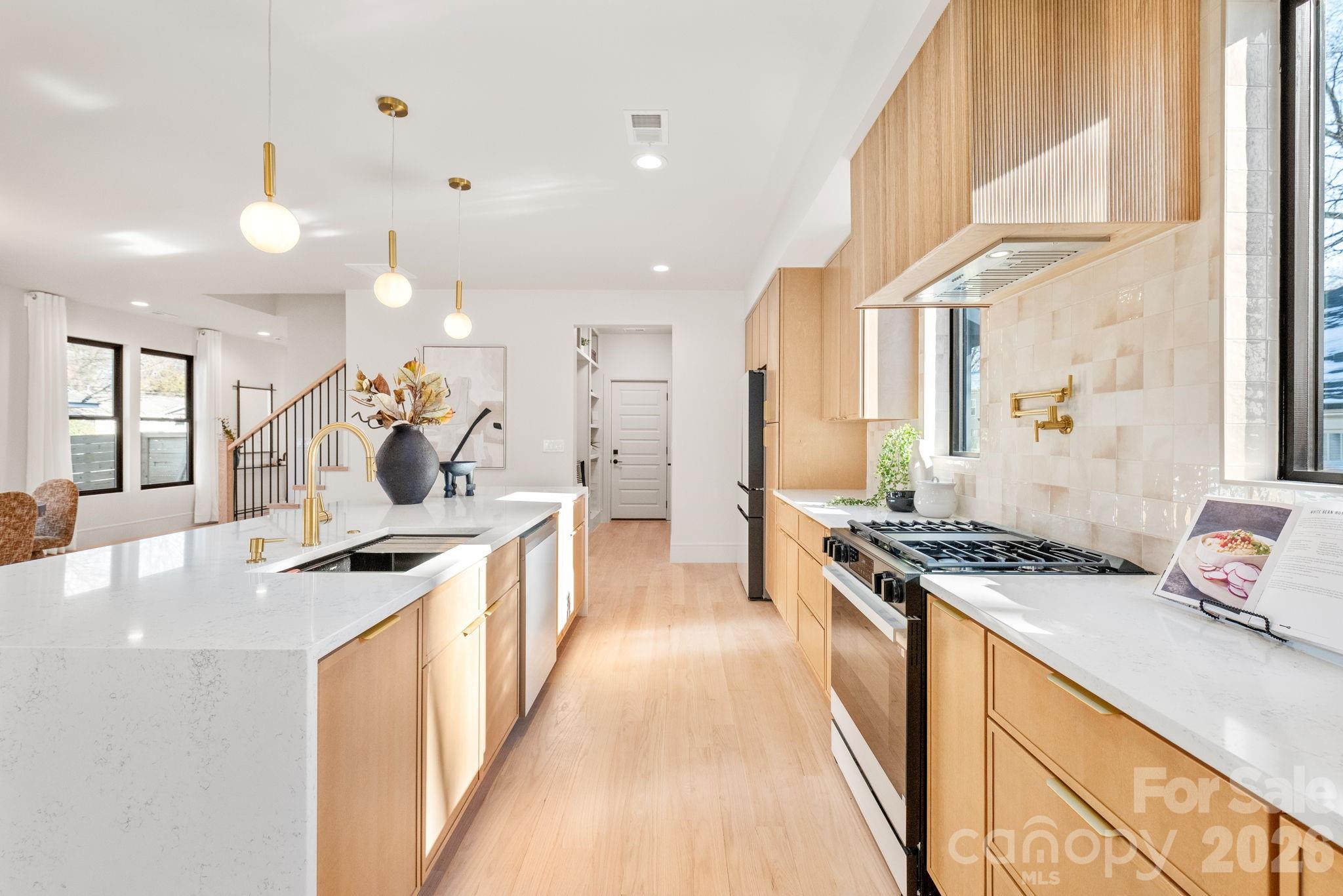 1637 Umstead Street Charlotte, NC 28205 - Photo 13 of 48