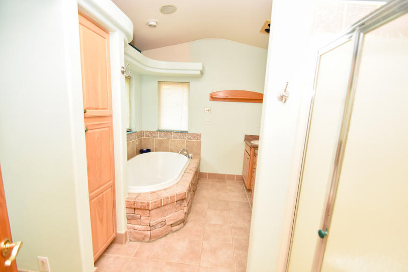 1933 Rice Hill School Road McKee, KY 40447 - Photo 19 of 23 Master Bath