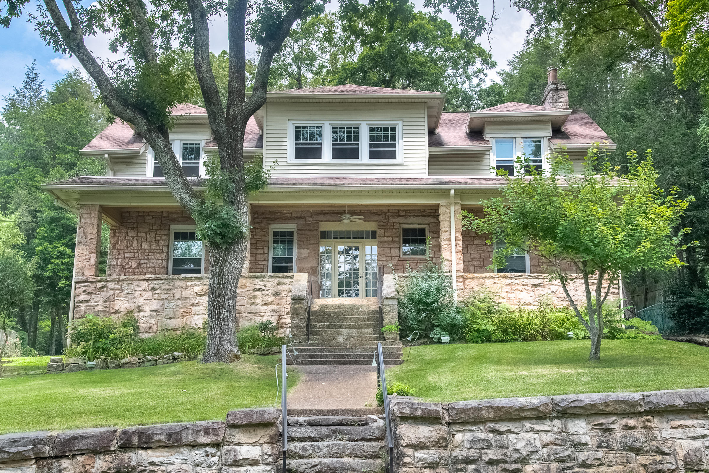 620 East Brow Road Lookout Mountain, TN 37350 - Photo 1 of 26 Exterior-2