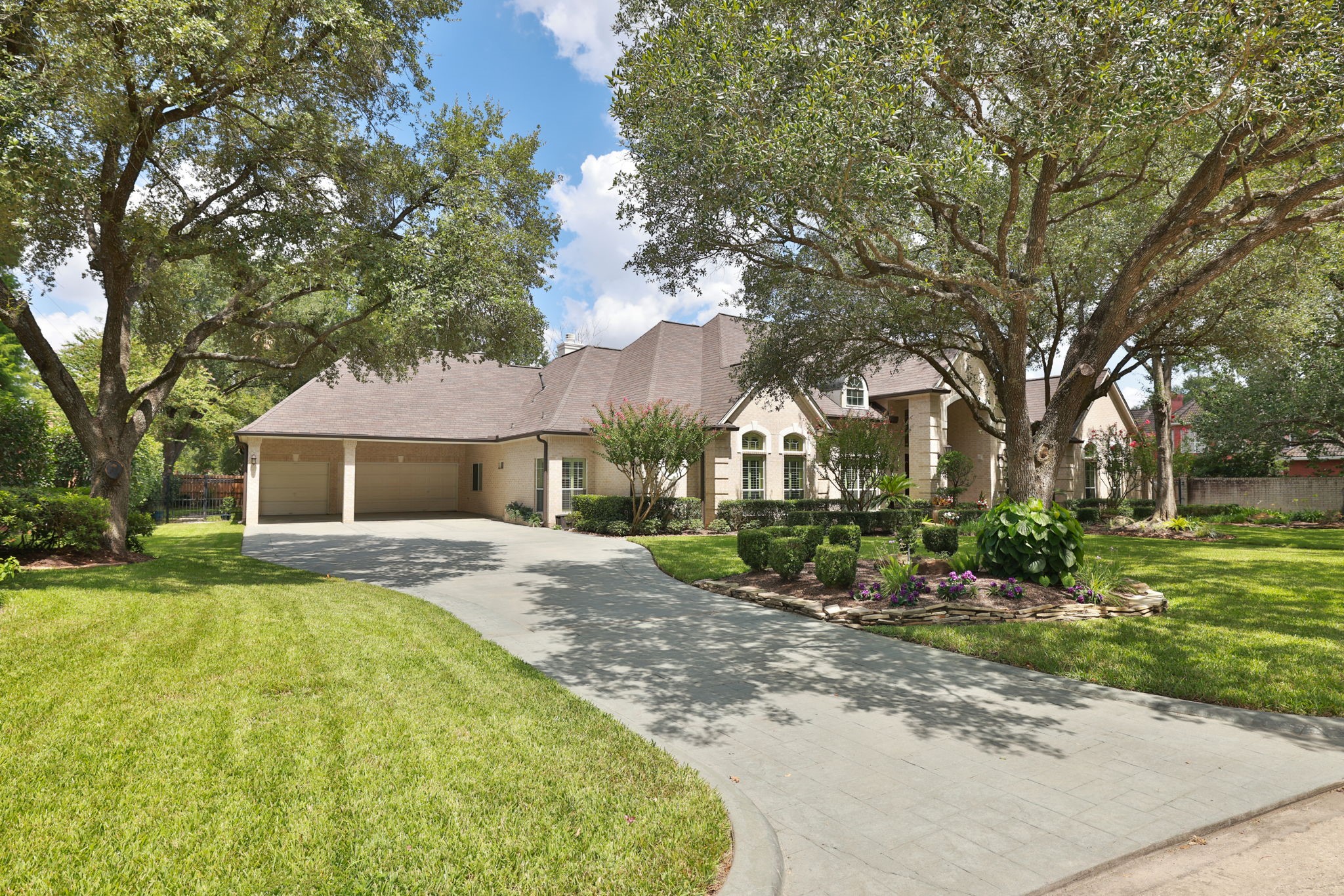 6610 Radley Drive Spring, TX 77379 - Photo 2 of 50 Long double driveway with 6 covered parking spaces.
