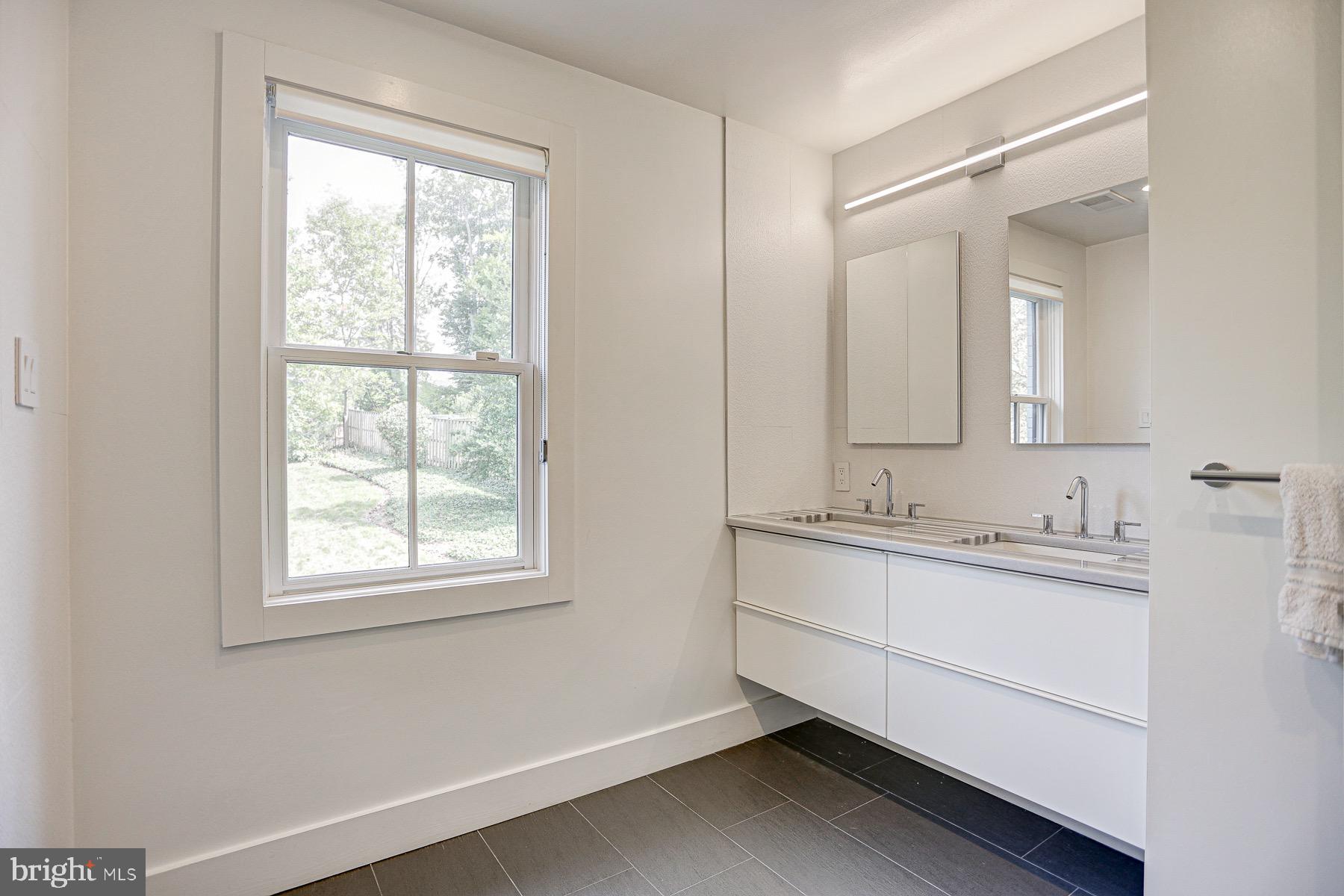 7301 Radnor Road Bethesda, MD 20817 - Photo 15 of 26