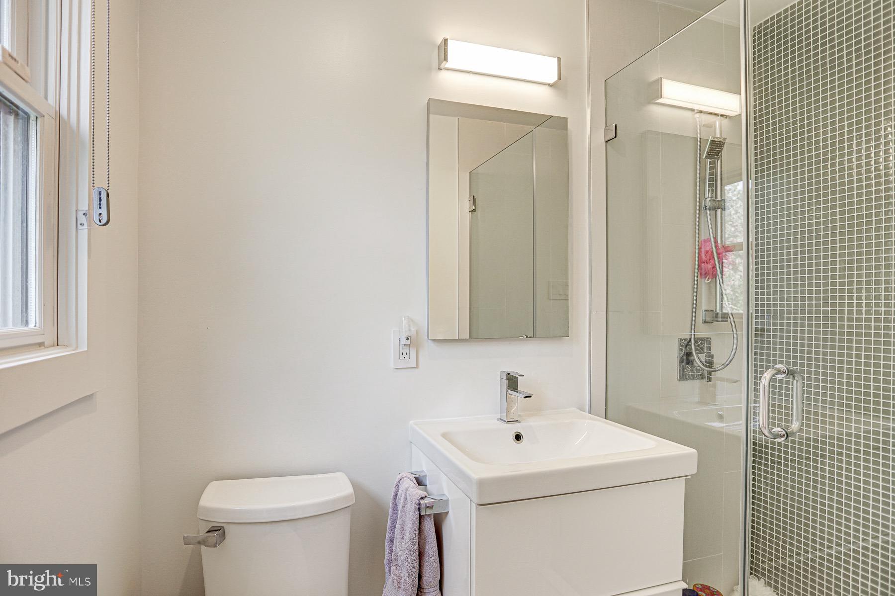 7301 Radnor Road Bethesda, MD 20817 - Photo 17 of 26